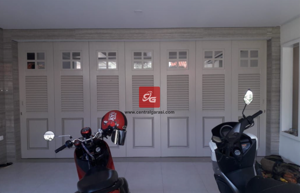 Pintu Garasi besi dorong tikung